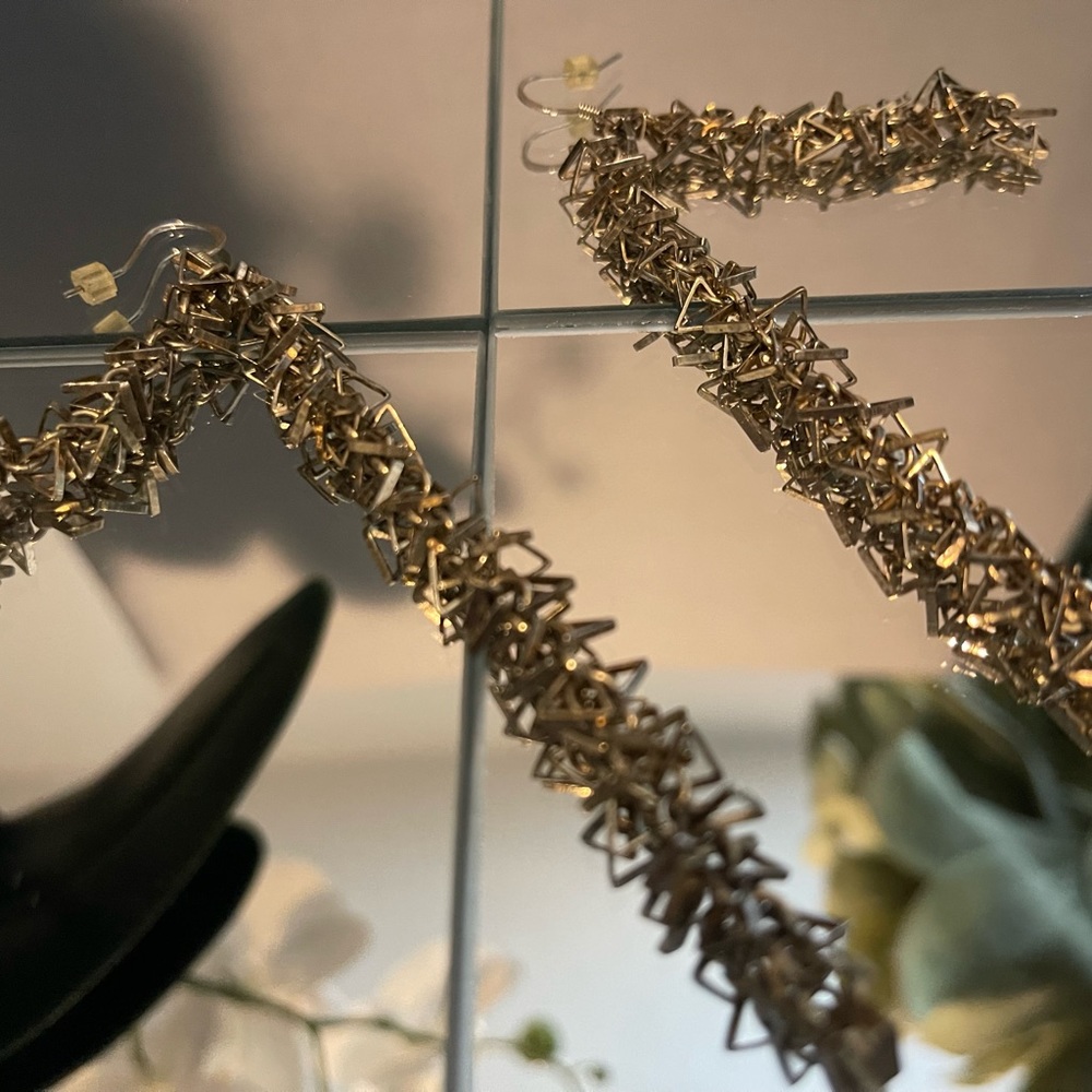 Jazzy Bebe earrings in a bronzy/gold